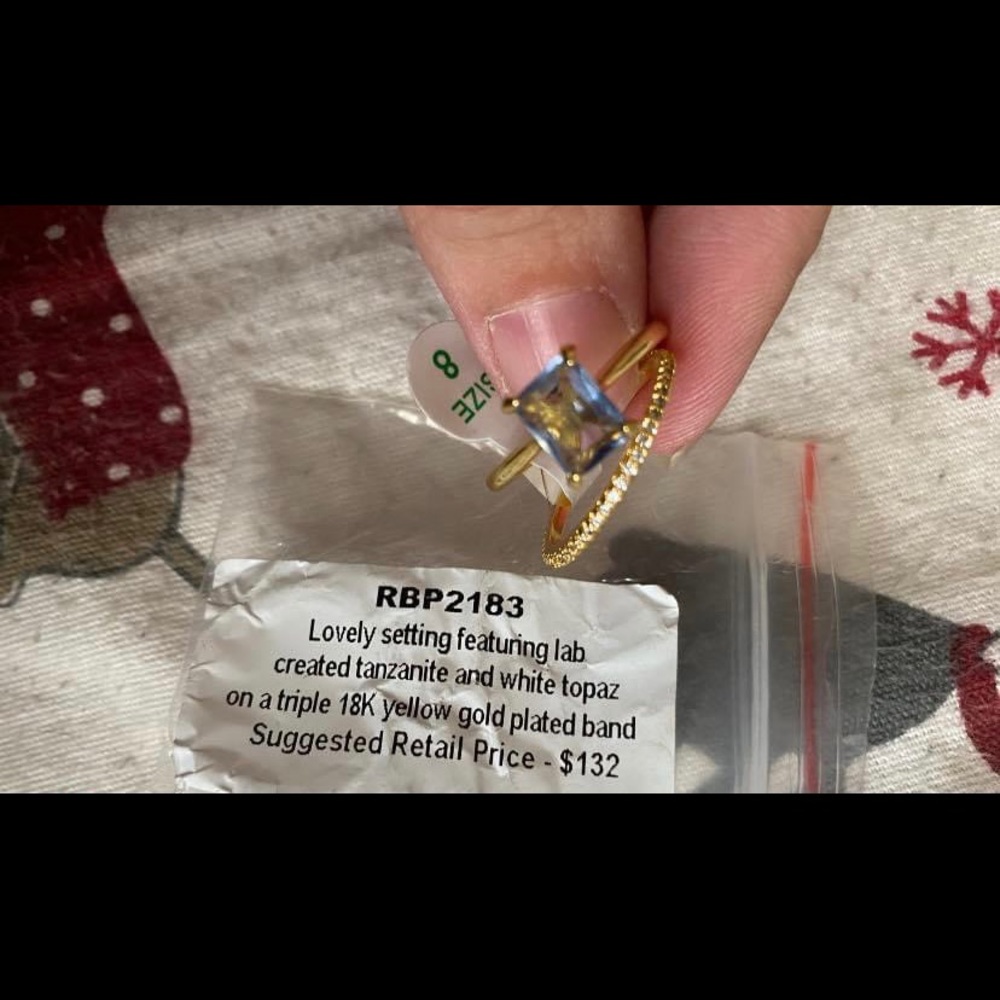 Size 8 ring